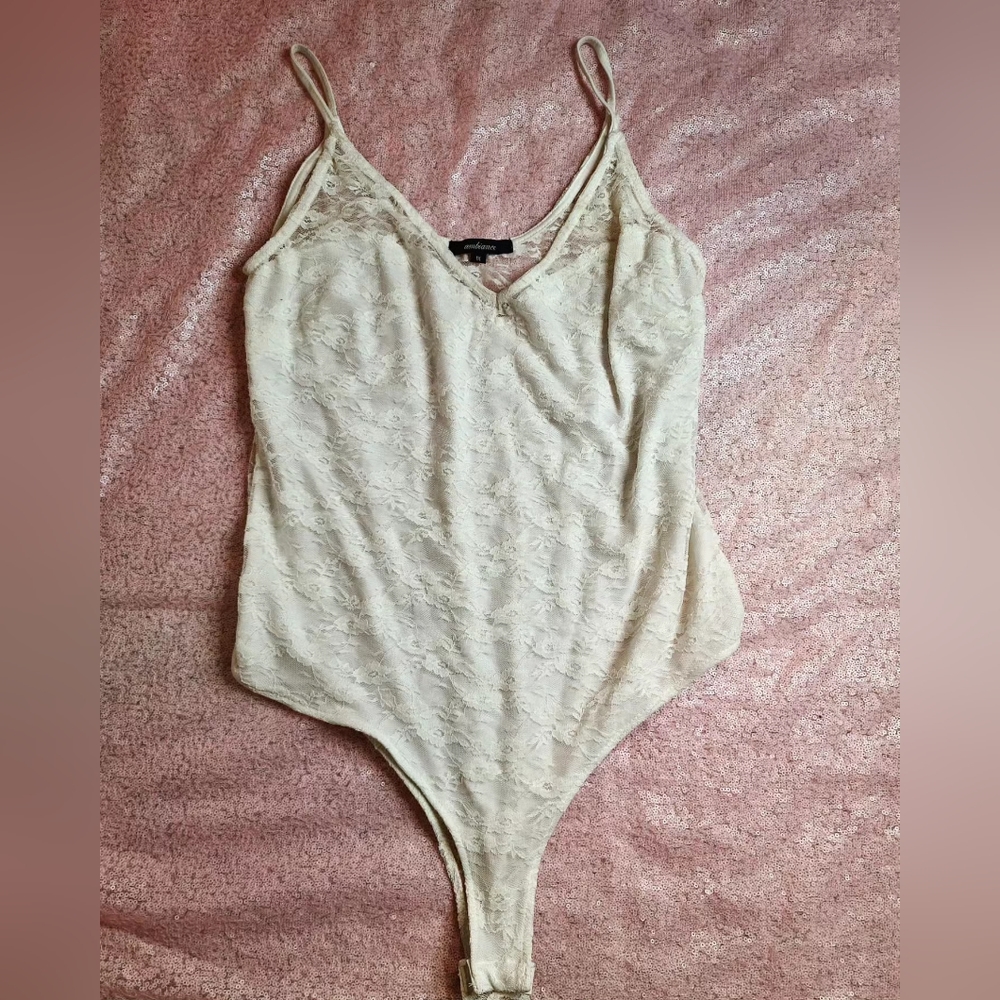 ♡ White Lace Bodysuit ♡